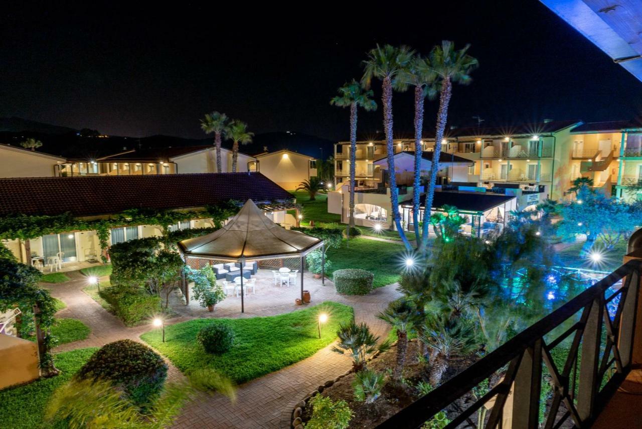 Nicotera Beach Village Exterior foto